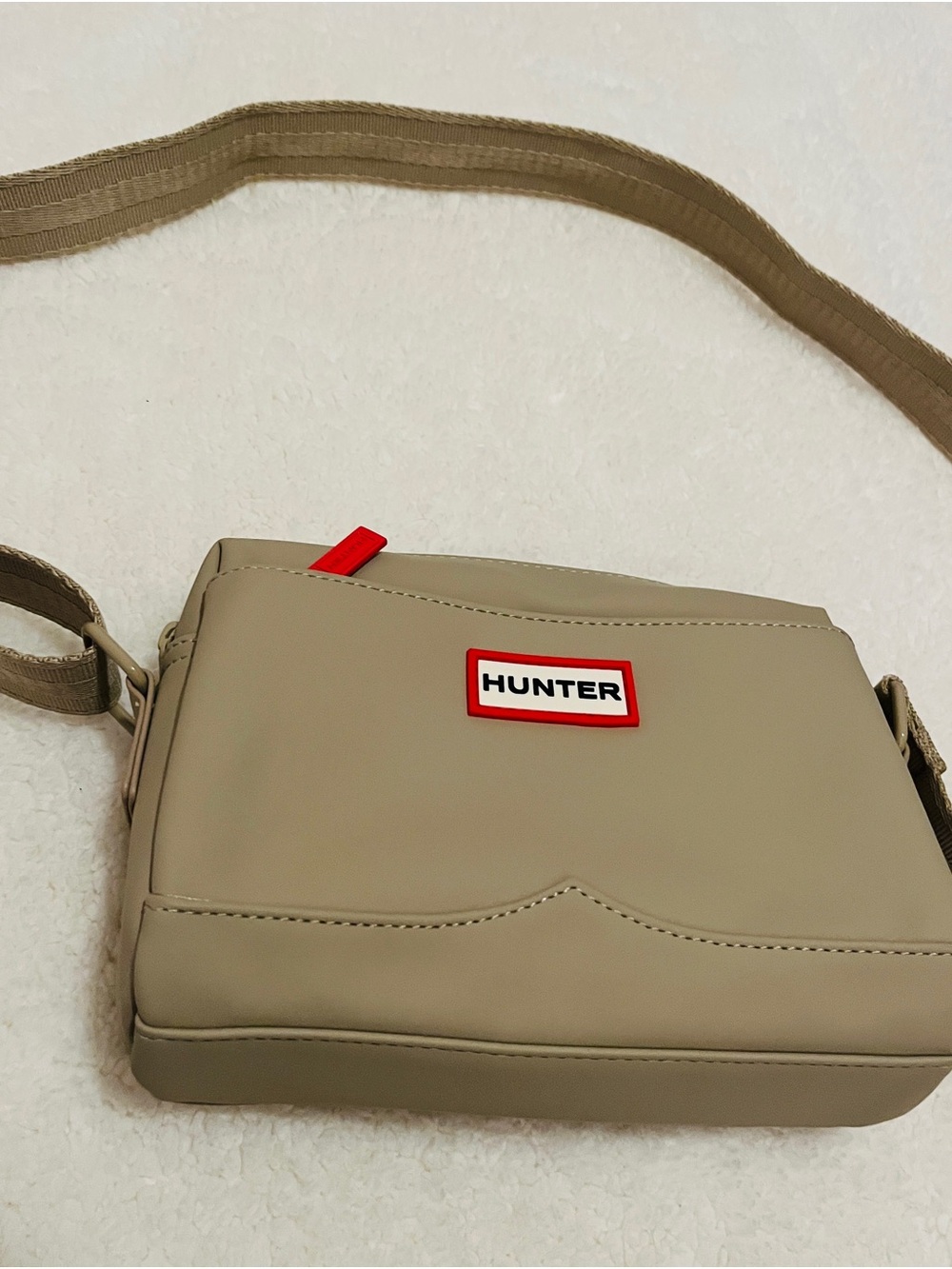 Hunter Beige Crossbody Messenger Bag